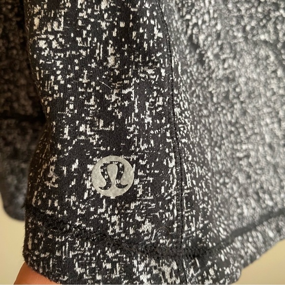 Lululemon Extra Mile Long Sleeve Running Luon Suited Jacquard Black White Size 2 - Picture 7 of 7